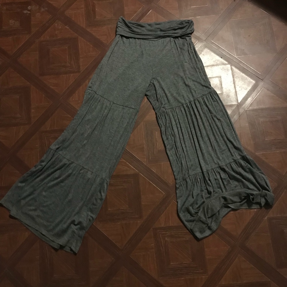 Size Med/Lg Gray Wide Leg